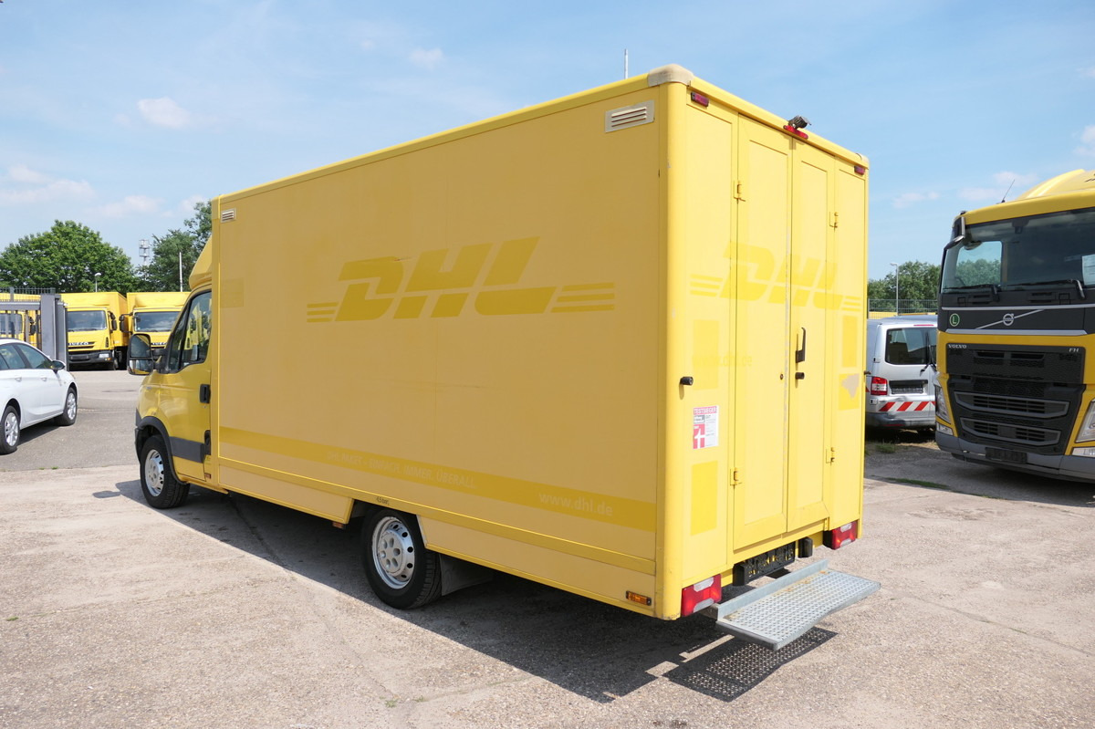 IVECO Daily 35 S11 C30C AUTOMATIK KAMERA Regale LUFT D - Fourgon grand volume: photos 4 IVECO Daily 35 S11 C30C AUTOMATIK KAMERA Regale LUFT D - Fourgon grand volume: photos 4