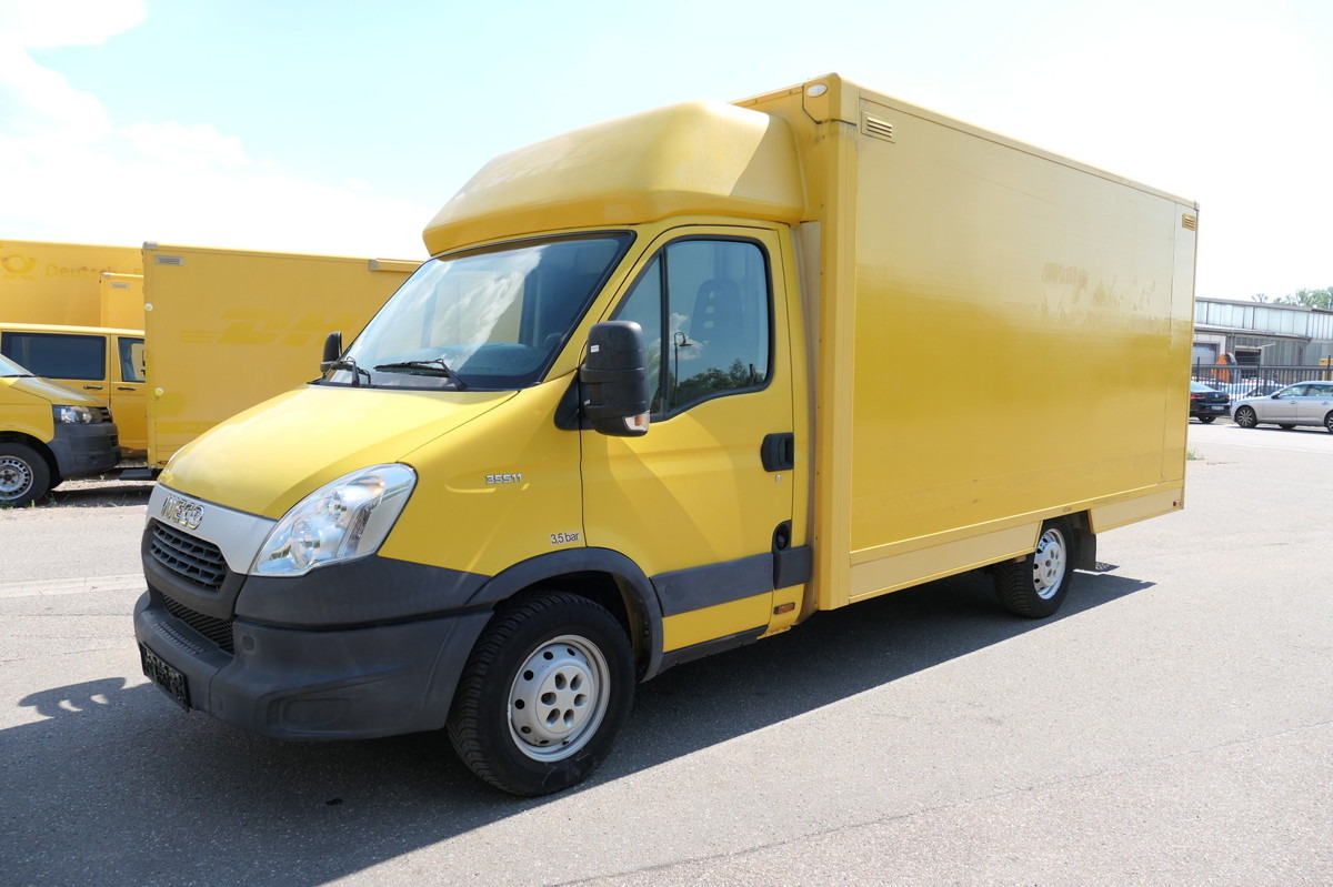 IVECO Daily 35 S11 C30C AUTOMATIK KAMERA Regale LUFT D - Fourgon grand volume: photos 1 IVECO Daily 35 S11 C30C AUTOMATIK KAMERA Regale LUFT D - Fourgon grand volume: photos 1