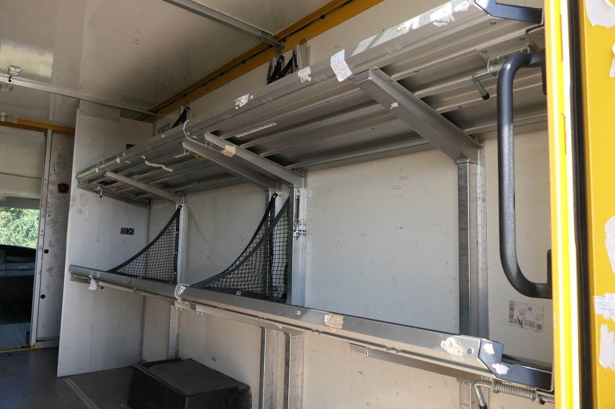 Fourgon grand volume IVECO Daily 35 S11 C30C AUTOMATIK KAMERA Regale LUFT D: photos 6