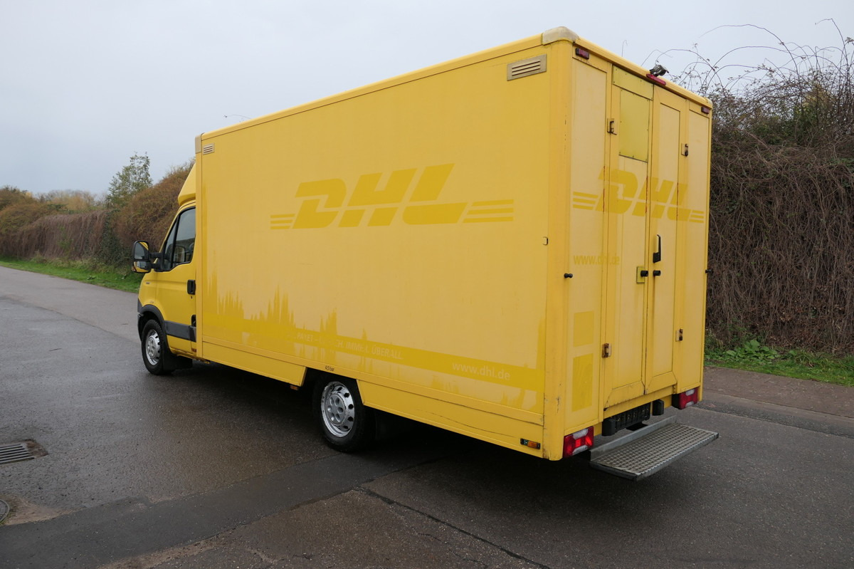 IVECO Daily 35 S11 C30C AUTOMATIK KAMERA Regale LUFT D - Fourgon grand volume: photos 4 IVECO Daily 35 S11 C30C AUTOMATIK KAMERA Regale LUFT D - Fourgon grand volume: photos 4