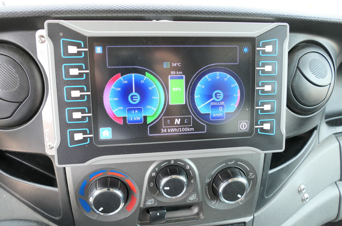 Fourgon grand volume, Utilitaire électrique IVECO Daily 35 S11 C30C ELEKTRO COC Umbau 08/2021 Firm: photos 11
