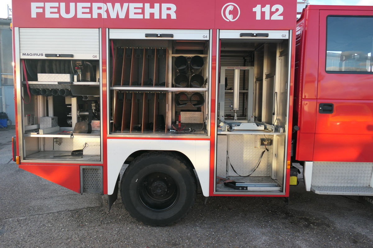 IVECO FF 95 E LF 8 DoKa AHK 4X4 SFZ FEUERWEHR Einzelbe en crédit-bail IVECO FF 95 E LF 8 DoKa AHK 4X4 SFZ FEUERWEHR Einzelbe: photos 9
