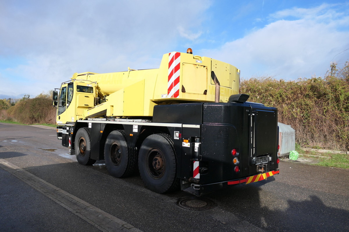 LIEBHERR LTC 1045-3.1 - Grue mobile: photos 4 LIEBHERR LTC 1045-3.1 - Grue mobile: photos 4