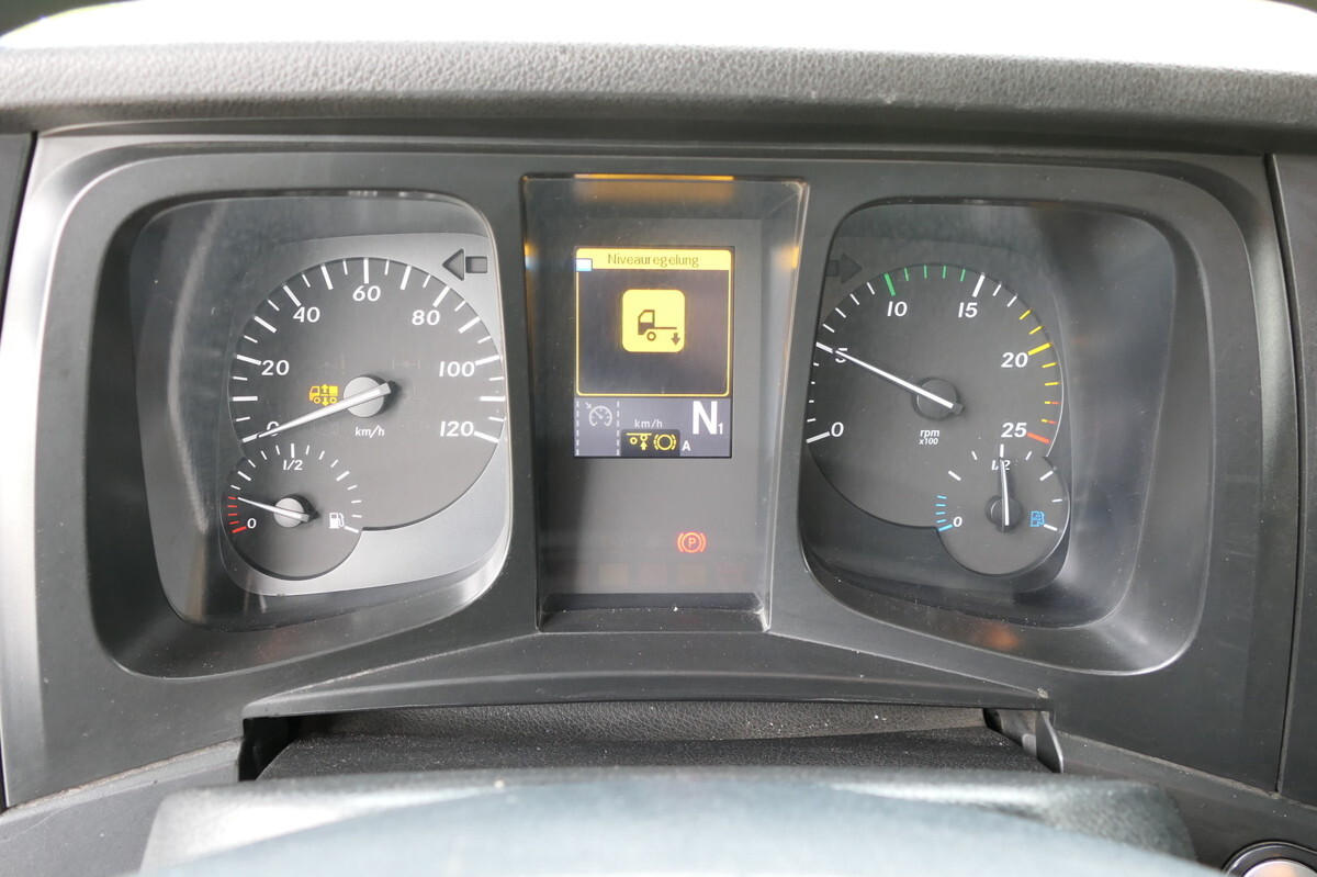 MERCEDES-BENZ Antos 2540 L KLIMA Palfinger-Kran PK15001L Lenka en crédit-bail MERCEDES-BENZ Antos 2540 L KLIMA Palfinger-Kran PK15001L Lenka: photos 12 MERCEDES-BENZ Antos 2540 L KLIMA Palfinger-Kran PK15001L Lenka en crédit-bail MERCEDES-BENZ Antos 2540 L KLIMA Palfinger-Kran PK15001L Lenka: photos 12