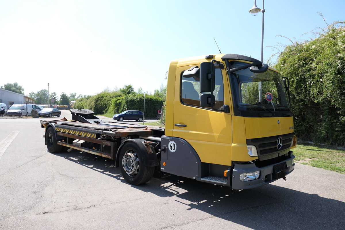 MERCEDES-BENZ KAMAG WBH 25 Wiesel Sattelkupplung Umsetzfahrz. - Camion porte-conteneur/ Caisse mobile: photos 4 MERCEDES-BENZ KAMAG WBH 25 Wiesel Sattelkupplung Umsetzfahrz. - Camion porte-conteneur/ Caisse mobile: photos 4