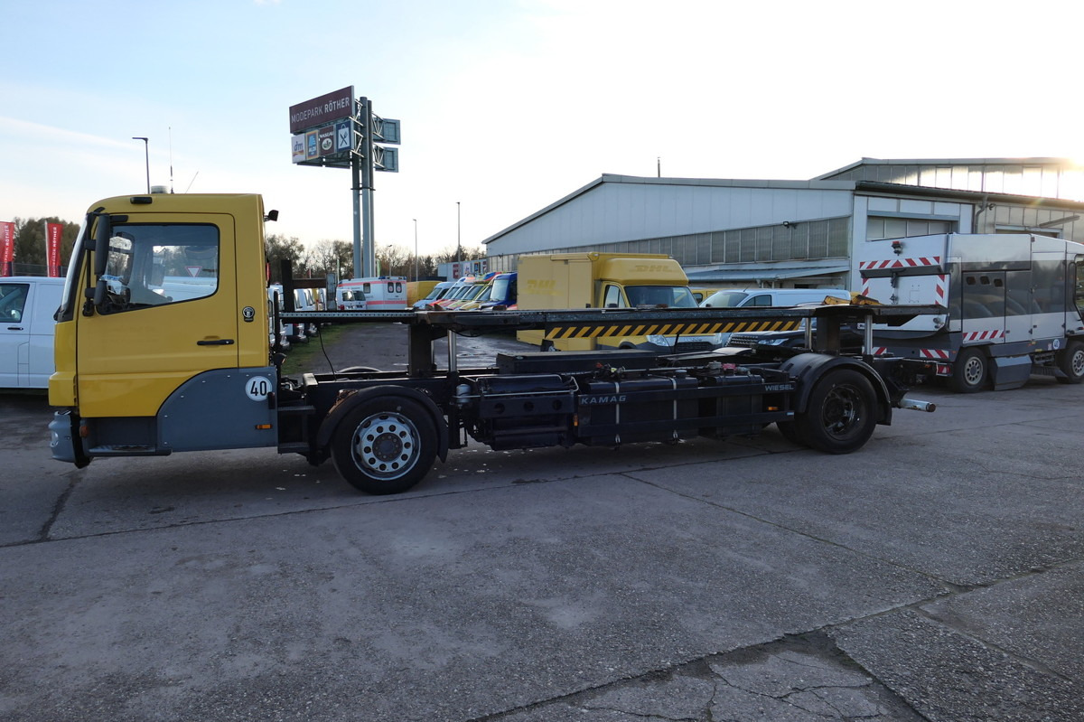 MERCEDES-BENZ KAMAG WBH 25 Wiesel Terberg Umsetzfahrz. KLIMA A - Camion porte-conteneur/ Caisse mobile: photos 2 MERCEDES-BENZ KAMAG WBH 25 Wiesel Terberg Umsetzfahrz. KLIMA A - Camion porte-conteneur/ Caisse mobile: photos 2