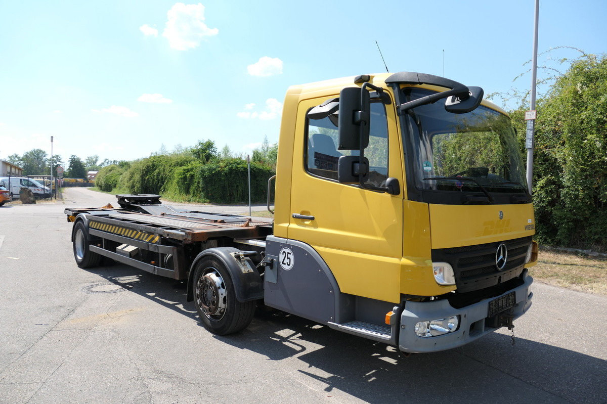 MERCEDES-BENZ KAMAG WBH 25 Wiesel Terberg Umsetzfahrz. Sattelk - Camion porte-conteneur/ Caisse mobile: photos 1 MERCEDES-BENZ KAMAG WBH 25 Wiesel Terberg Umsetzfahrz. Sattelk - Camion porte-conteneur/ Caisse mobile: photos 1