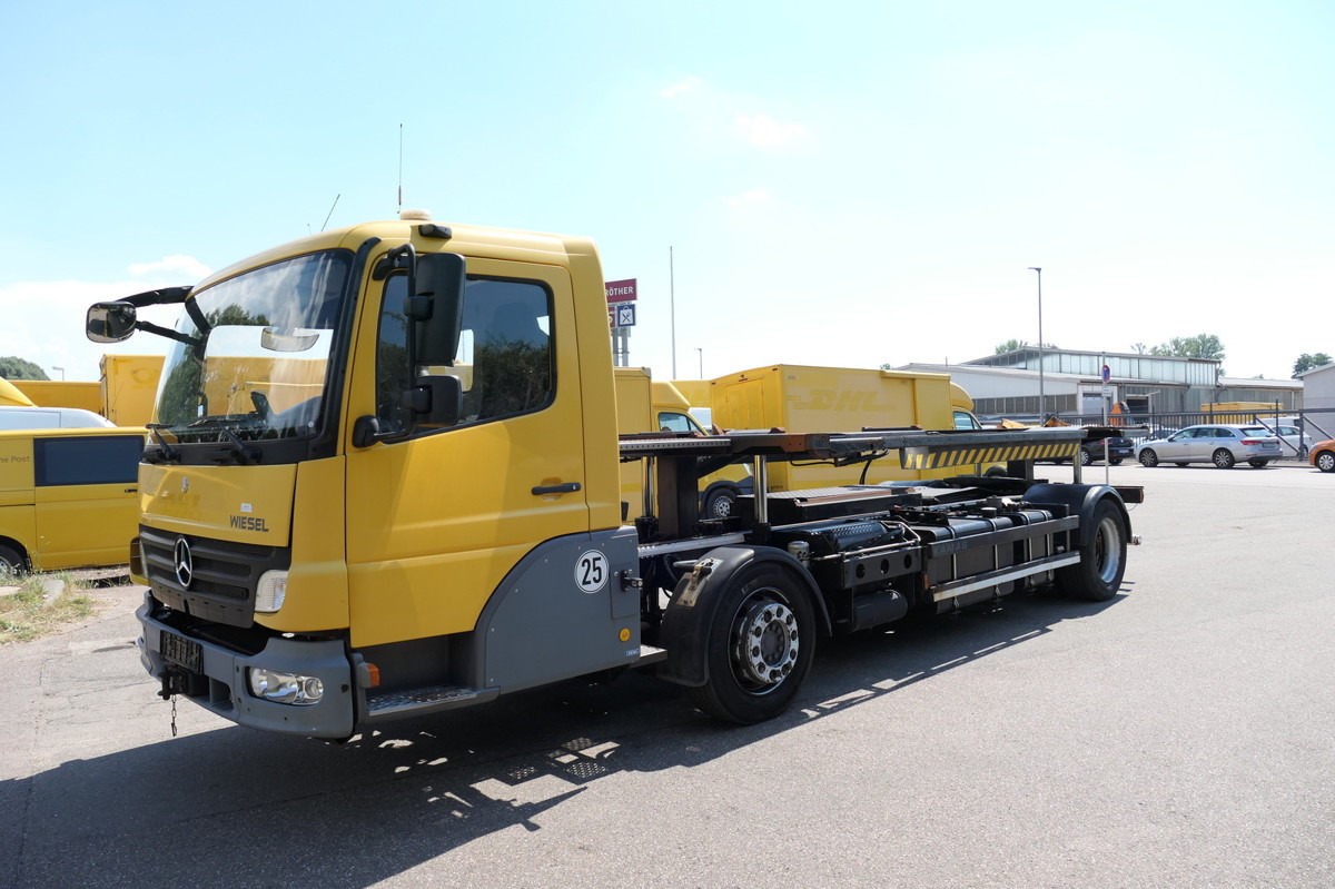 MERCEDES-BENZ KAMAG WBH 25 Wiesel Terberg Umsetzfahrz. Sattelk - Camion porte-conteneur/ Caisse mobile: photos 5 MERCEDES-BENZ KAMAG WBH 25 Wiesel Terberg Umsetzfahrz. Sattelk - Camion porte-conteneur/ Caisse mobile: photos 5