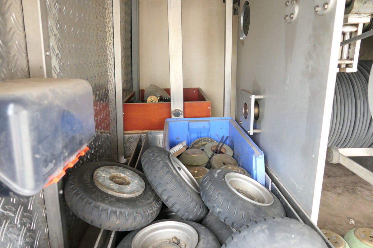 Camion hydrocureur MERCEDES-BENZ Vario 816 D Kanalinspektion Kanal TV Standheizun: photos 14 Camion hydrocureur MERCEDES-BENZ Vario 816 D Kanalinspektion Kanal TV Standheizun: photos 14