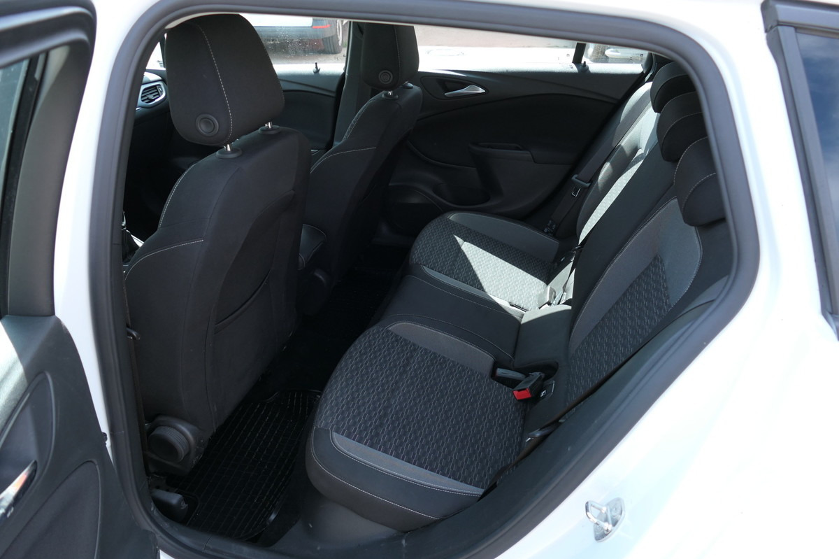 Voiture OPEL Astra Sports Tourer 1.5 CDTI KLIMA: photos 7