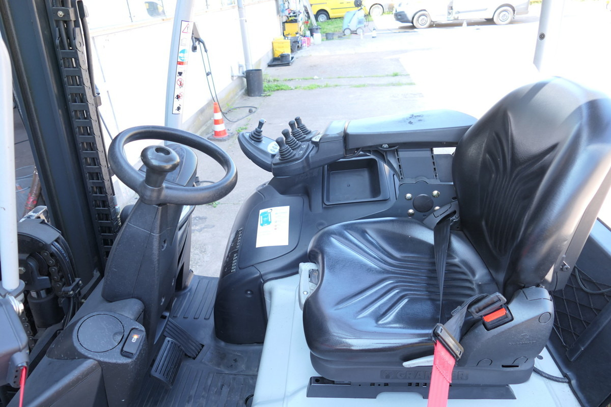 STILL RX 20-18P/H 4-RAD - Chariot embarqué: photos 5 STILL RX 20-18P/H 4-RAD - Chariot embarqué: photos 5