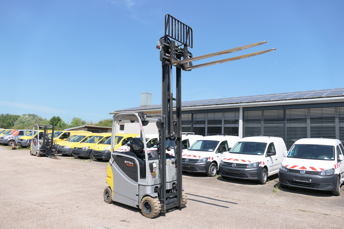 STILL RX 20-18P/H 4-RAD Batterie 33/2017 - Chariot embarqué: photos 1 STILL RX 20-18P/H 4-RAD Batterie 33/2017 - Chariot embarqué: photos 1