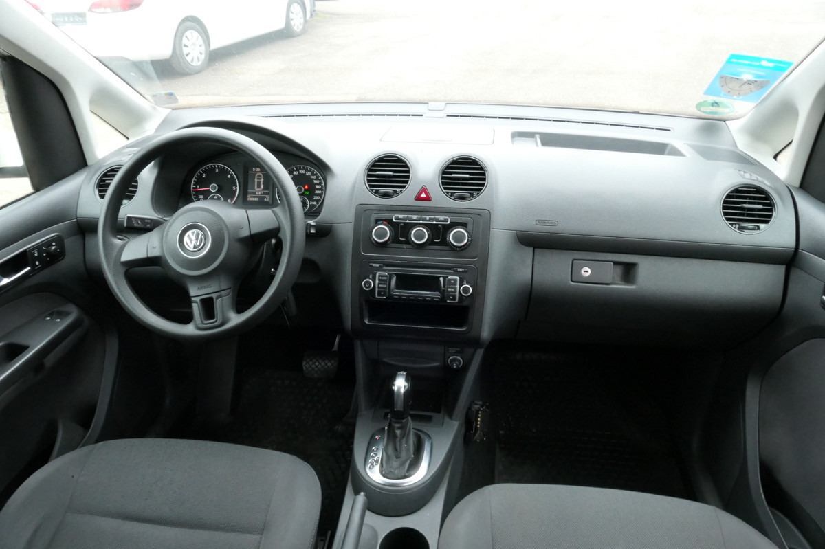 Photo d'intérieur 1: Fourgonnette VW Caddy 1,6 TDI Typ 2K Automatik Klima Sortimo Wer