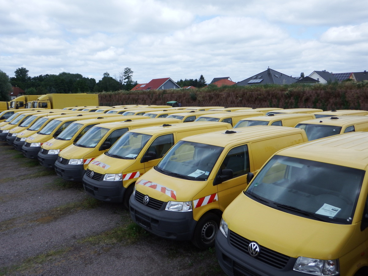 VW T5 Transporter 1.9 TDI PARKTRONIK 2xSCHIEBETÜR S - Fourgonnette: photos 1 VW T5 Transporter 1.9 TDI PARKTRONIK 2xSCHIEBETÜR S - Fourgonnette: photos 1