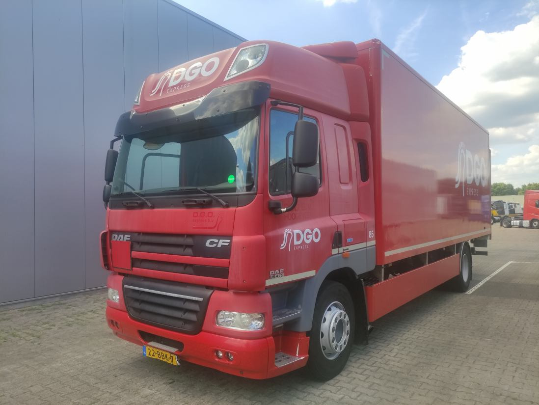 DAF CF 85.410 4x2 Spacecab - Camion fourgon: photos 1 DAF CF 85.410 4x2 Spacecab - Camion fourgon: photos 1