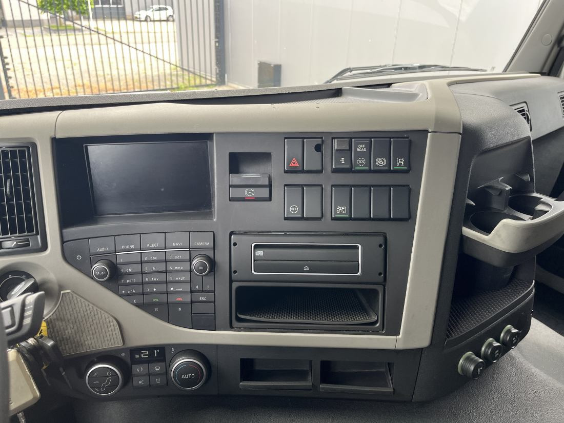 Volvo FM 410 Euro 6 Globetrotter LXL - Only 310.029 km Dynamic Steering - Tracteur routier: photos 5 Volvo FM 410 Euro 6 Globetrotter LXL - Only 310.029 km Dynamic Steering - Tracteur routier: photos 5