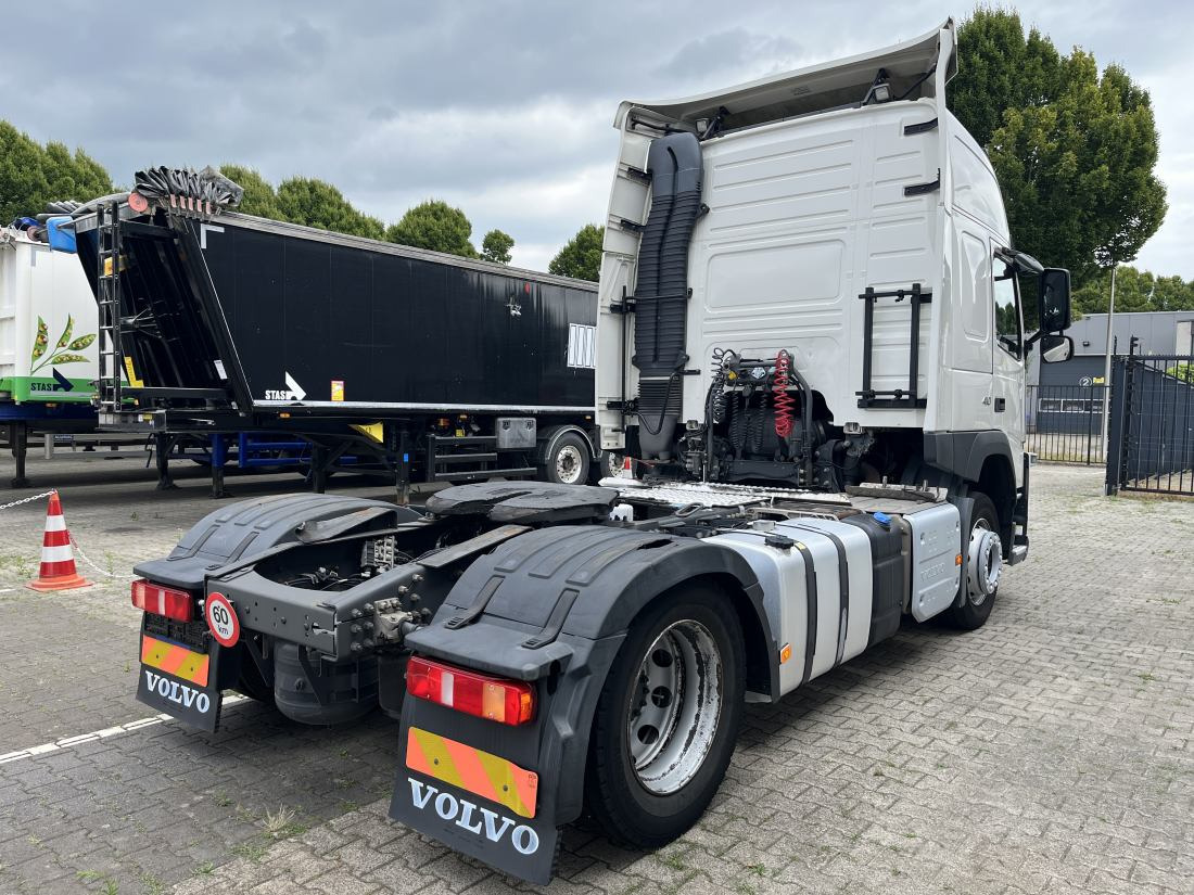 Volvo FM 410 Euro 6 Globetrotter LXL - Only 310.029 km Dynamic Steering - Tracteur routier: photos 2 Volvo FM 410 Euro 6 Globetrotter LXL - Only 310.029 km Dynamic Steering - Tracteur routier: photos 2
