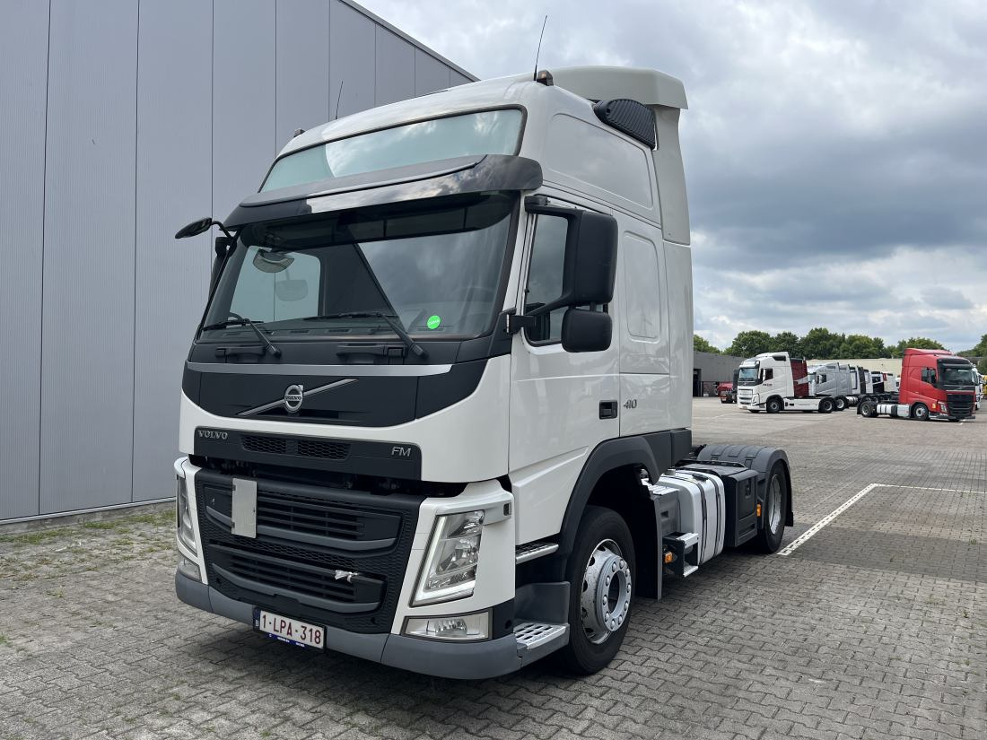Volvo FM 410 Euro 6 Globetrotter LXL - Only 310.029 km Dynamic Steering - Tracteur routier: photos 1 Volvo FM 410 Euro 6 Globetrotter LXL - Only 310.029 km Dynamic Steering - Tracteur routier: photos 1