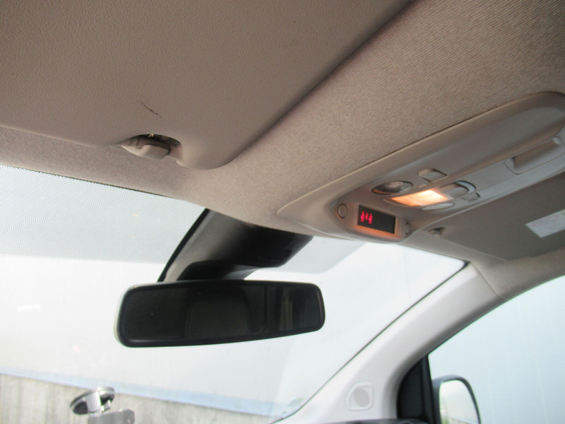 Fourgon utilitaire Opel Vivaro: photos 19