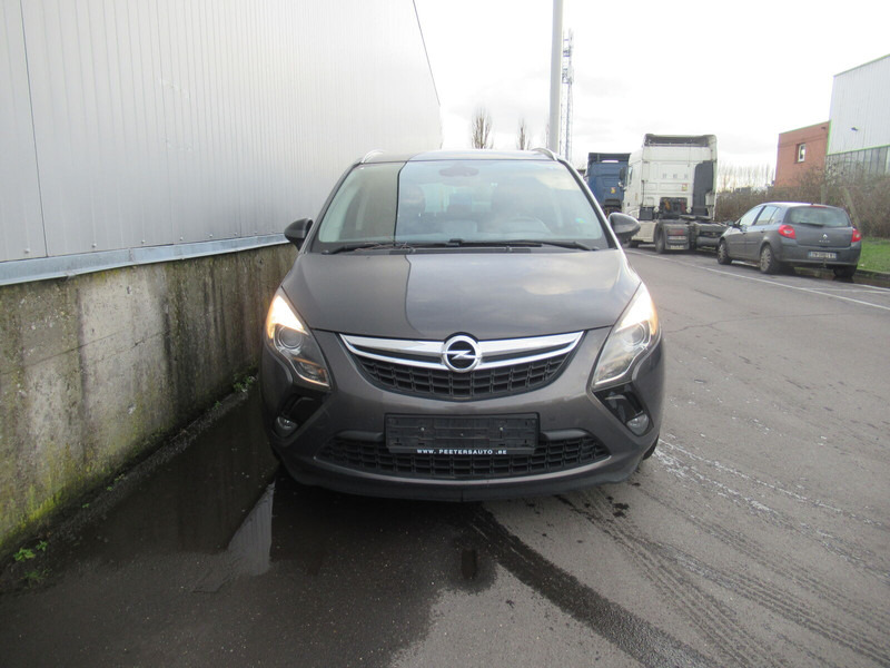 Opel Zafira Touren - Voiture: photos 2 Opel Zafira Touren - Voiture: photos 2