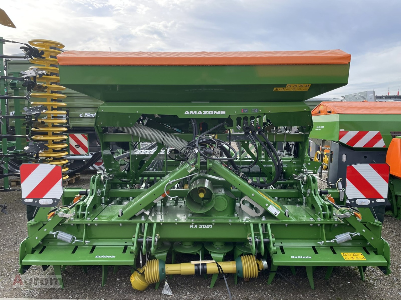 Amazone CENTAYA 3000 Spezial + KX 3001 - Combiné de semis: photos 3 Amazone CENTAYA 3000 Spezial + KX 3001 - Combiné de semis: photos 3