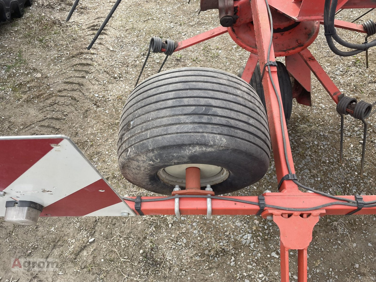 Faneuse Kuhn GF 8501: photos 11