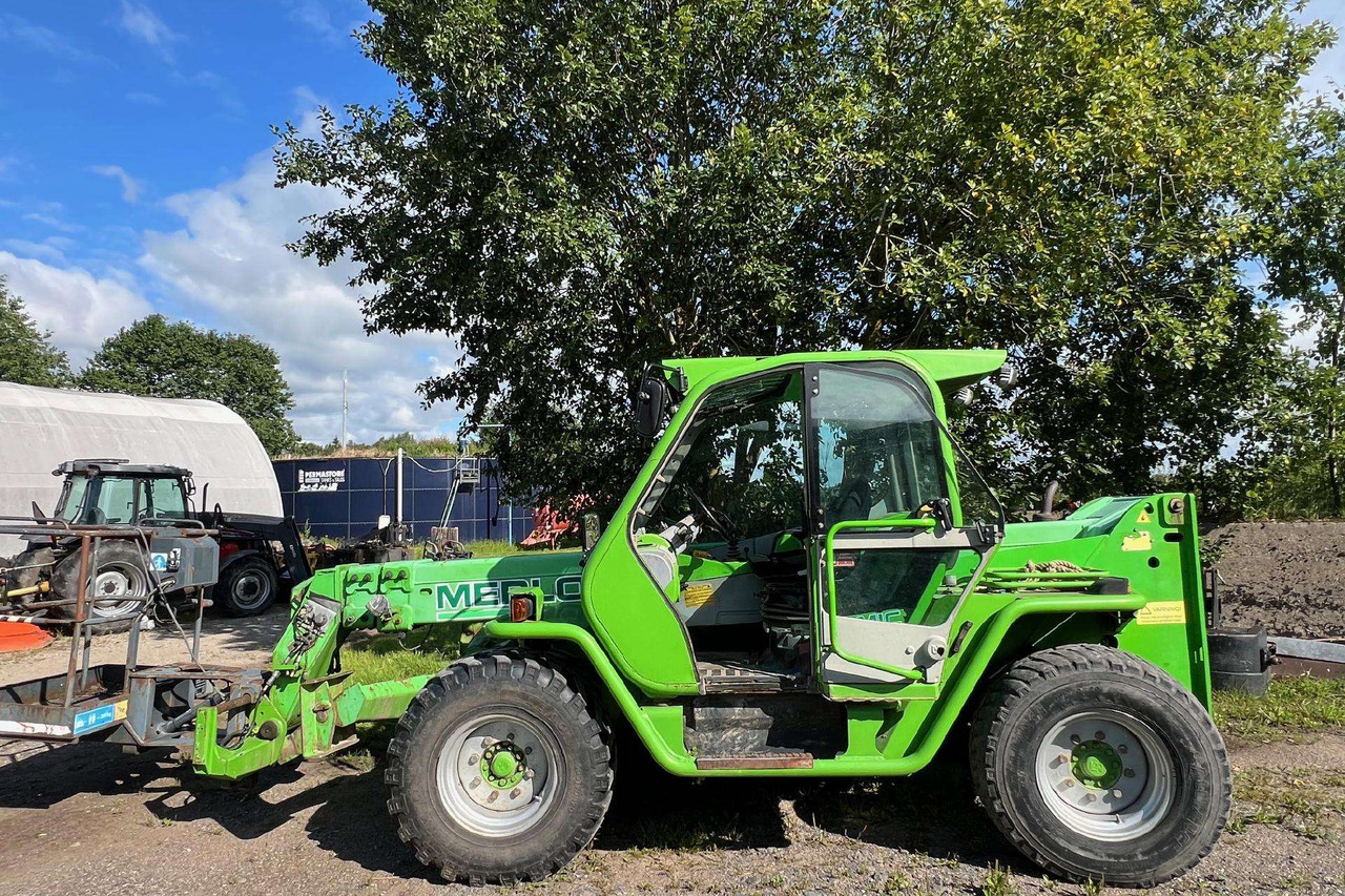 Merlo P 38.13 Plus - Chariot télescopique: photos 1 Merlo P 38.13 Plus - Chariot télescopique: photos 1