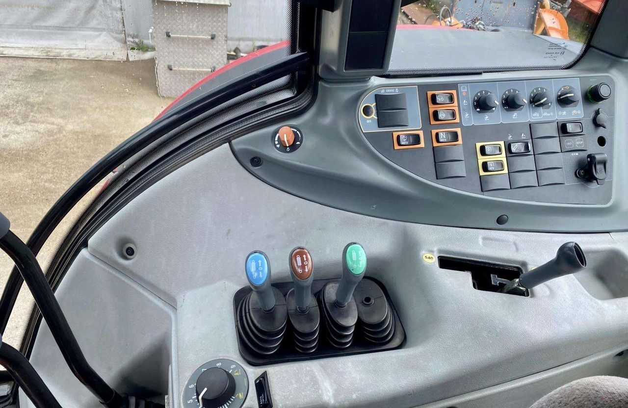 Tracteur agricole Valtra N101H su front. krautuvu: photos 6