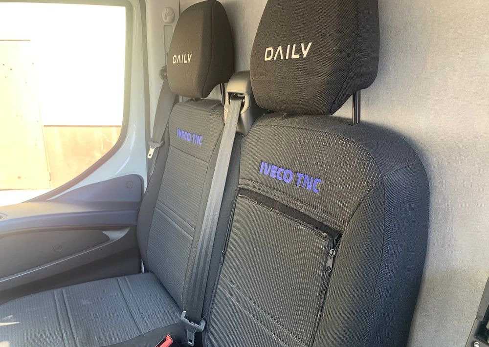 Fourgon utilitaire Iveco DAILY: photos 6