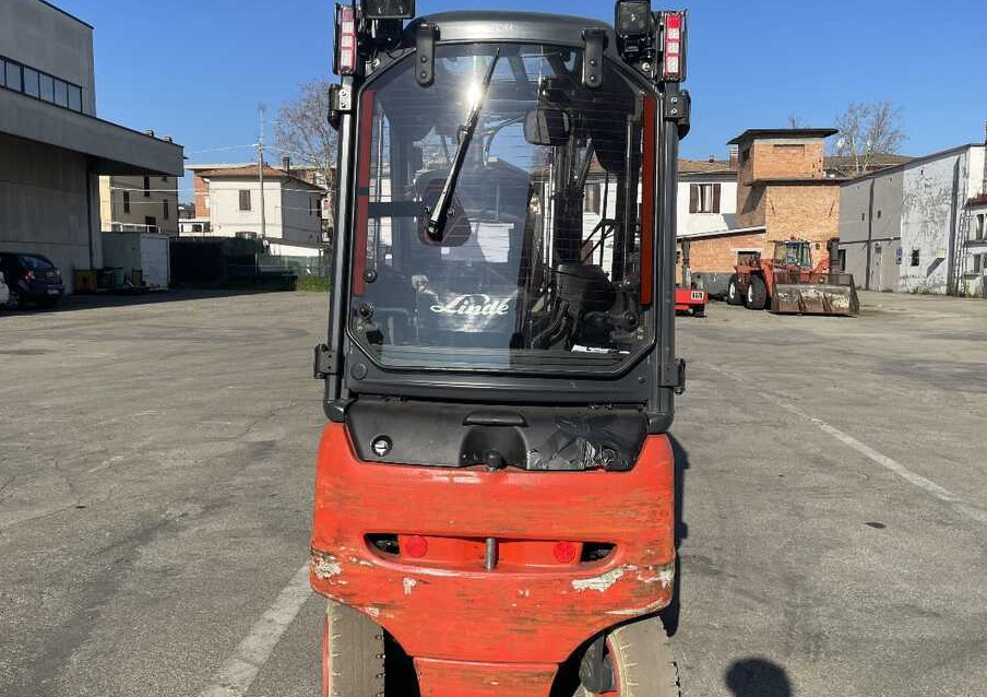 Linde E 20 PH - Chariot élévateur électrique: photos 3 Linde E 20 PH - Chariot élévateur électrique: photos 3