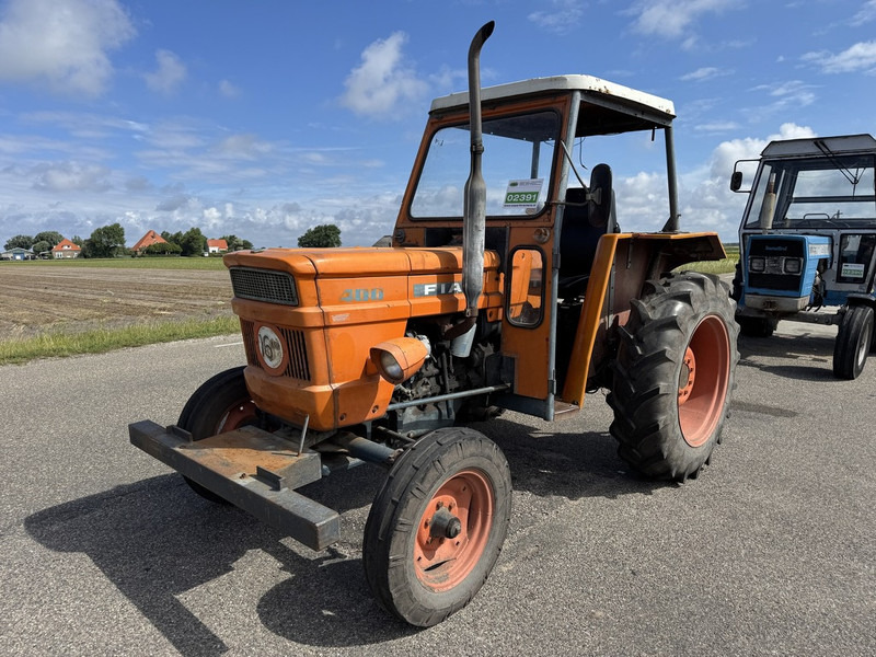 Fiat 400 - Tracteur agricole: photos 1 Fiat 400 - Tracteur agricole: photos 1