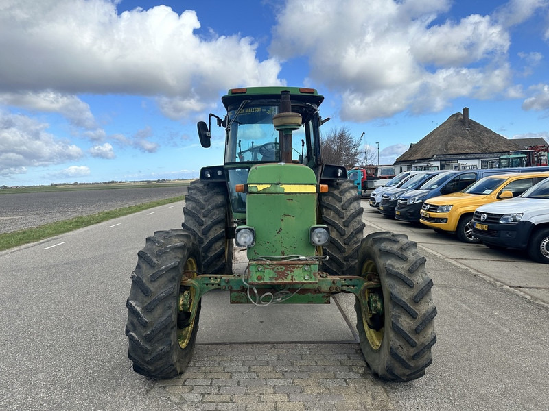 John Deere 4040 - Tracteur agricole: photos 2 John Deere 4040 - Tracteur agricole: photos 2