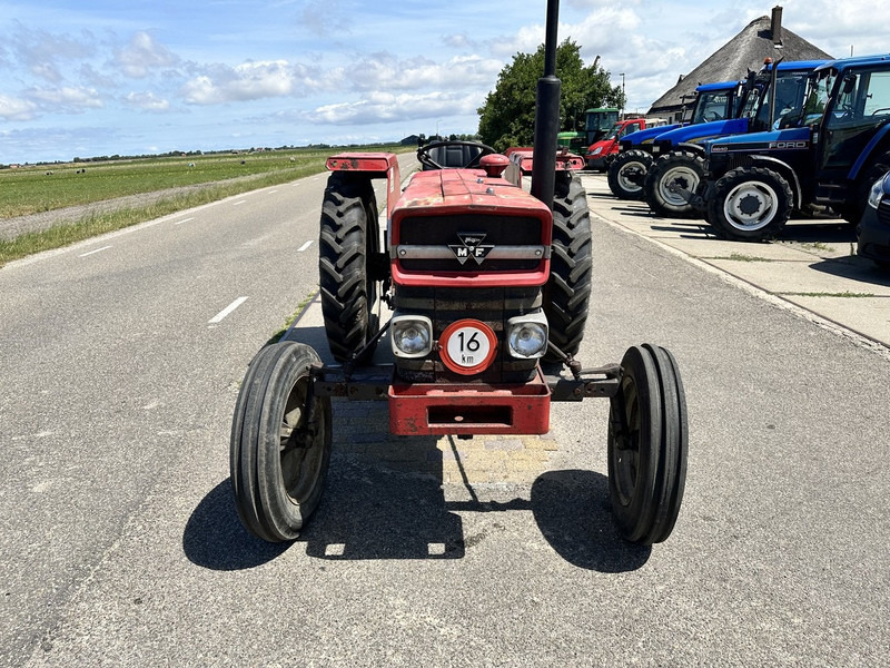 Massey Ferguson 158 - Tracteur agricole: photos 2 Massey Ferguson 158 - Tracteur agricole: photos 2