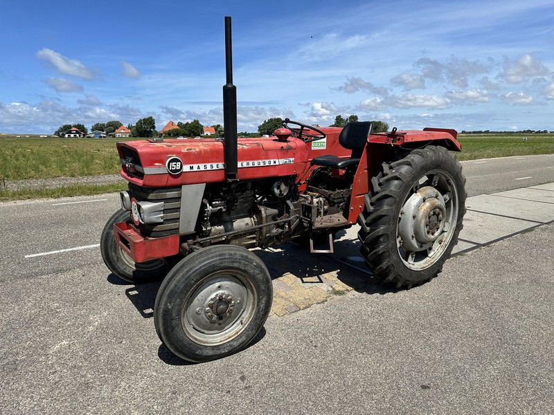Massey Ferguson 158 - Tracteur agricole: photos 1 Massey Ferguson 158 - Tracteur agricole: photos 1