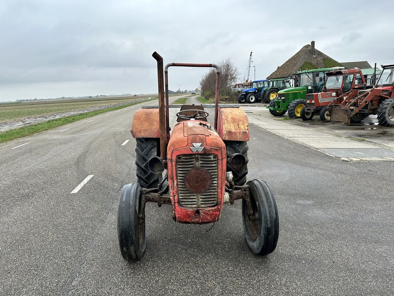 Massey Ferguson 35 - Tracteur agricole: photos 2 Massey Ferguson 35 - Tracteur agricole: photos 2