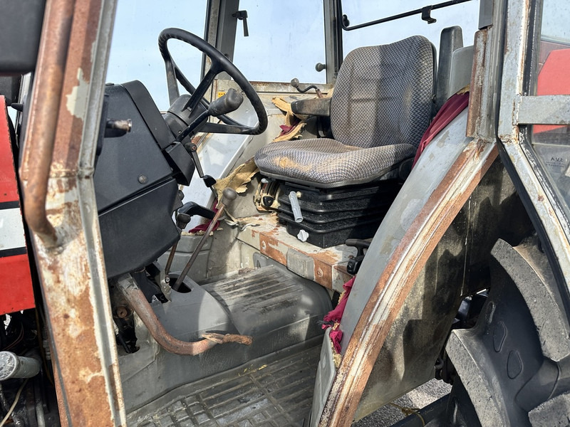 Massey Ferguson 375 - Tracteur agricole: photos 4 Massey Ferguson 375 - Tracteur agricole: photos 4