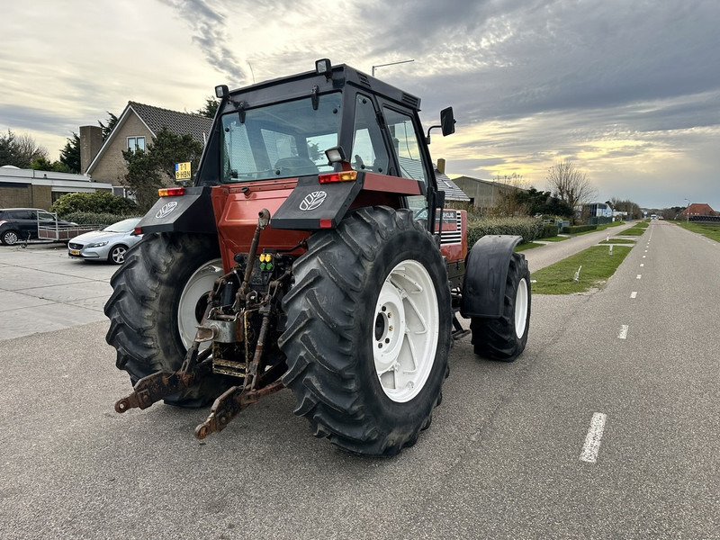 Tracteur agricole New Holland 180-90 DT: photos 13 Tracteur agricole New Holland 180-90 DT: photos 13