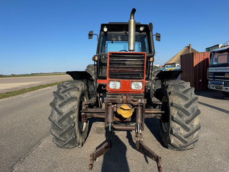 New Holland 180-90 DT - Tracteur agricole: photos 2 New Holland 180-90 DT - Tracteur agricole: photos 2