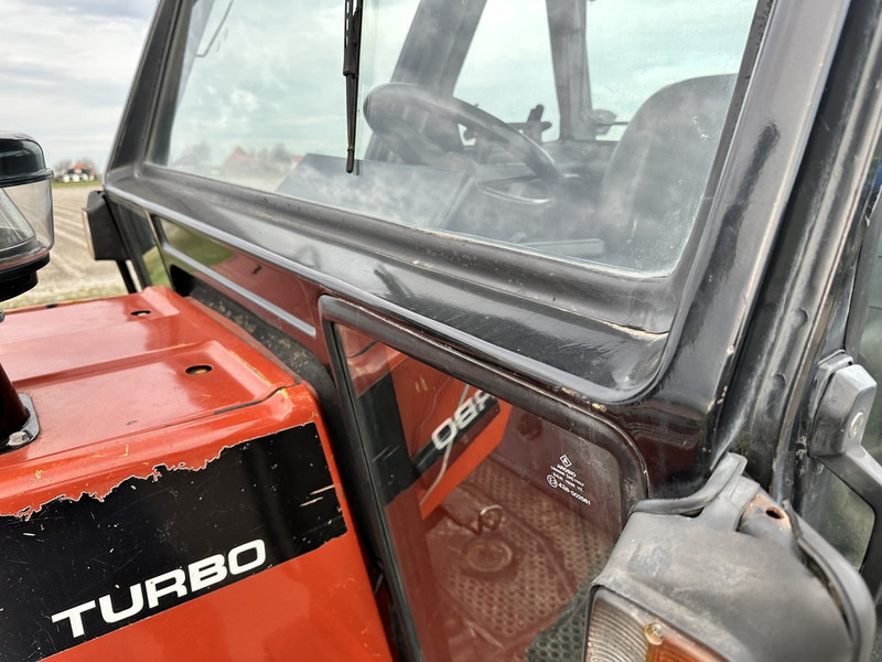 New Holland 180-90 DT - Tracteur agricole: photos 4 New Holland 180-90 DT - Tracteur agricole: photos 4