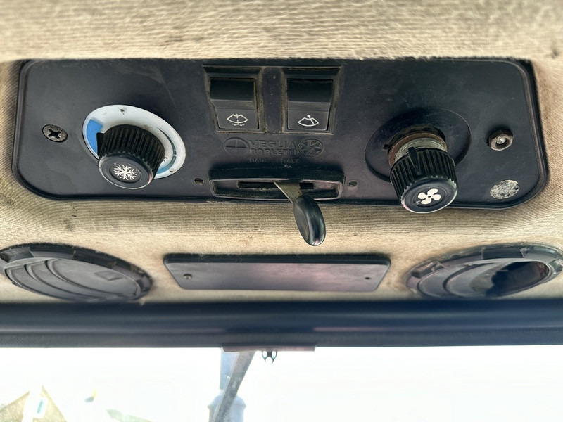 Tracteur agricole New Holland 180-90 DT: photos 8 Tracteur agricole New Holland 180-90 DT: photos 8