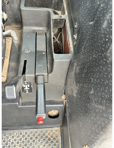 Tracteur agricole New Holland 180-90 DT: photos 10 Tracteur agricole New Holland 180-90 DT: photos 10