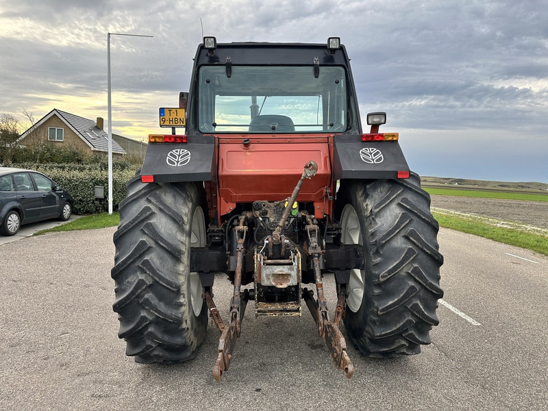 Tracteur agricole New Holland 180-90 DT: photos 12 Tracteur agricole New Holland 180-90 DT: photos 12