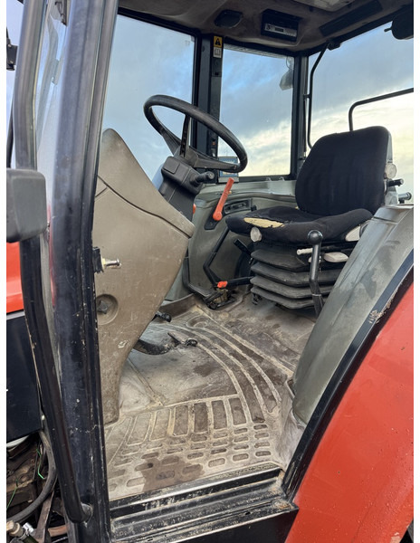 New Holland L95 - Tracteur agricole: photos 5 New Holland L95 - Tracteur agricole: photos 5