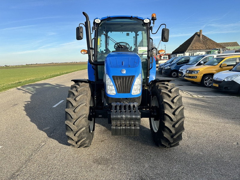 New Holland T4.85 - Tracteur agricole: photos 3 New Holland T4.85 - Tracteur agricole: photos 3