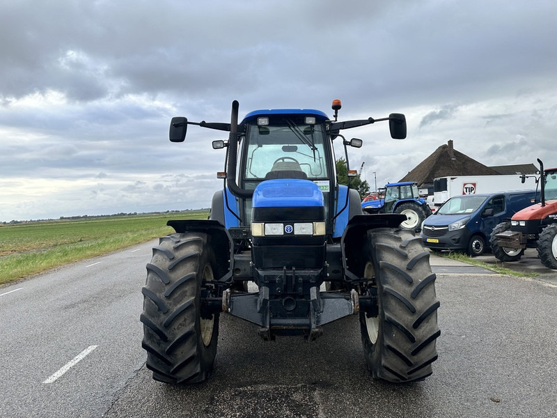 New Holland TM 140 - Tracteur agricole: photos 3 New Holland TM 140 - Tracteur agricole: photos 3