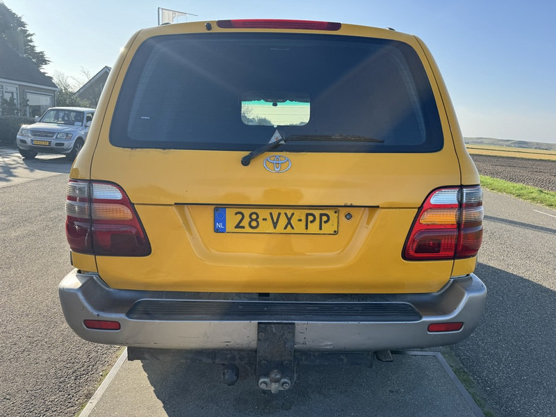 Voiture Toyota Land Cruiser: photos 12