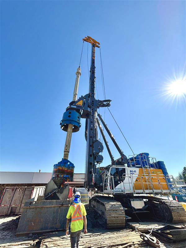 Bauer BG45 - Mât de battage: photos 3 Bauer BG45 - Mât de battage: photos 3