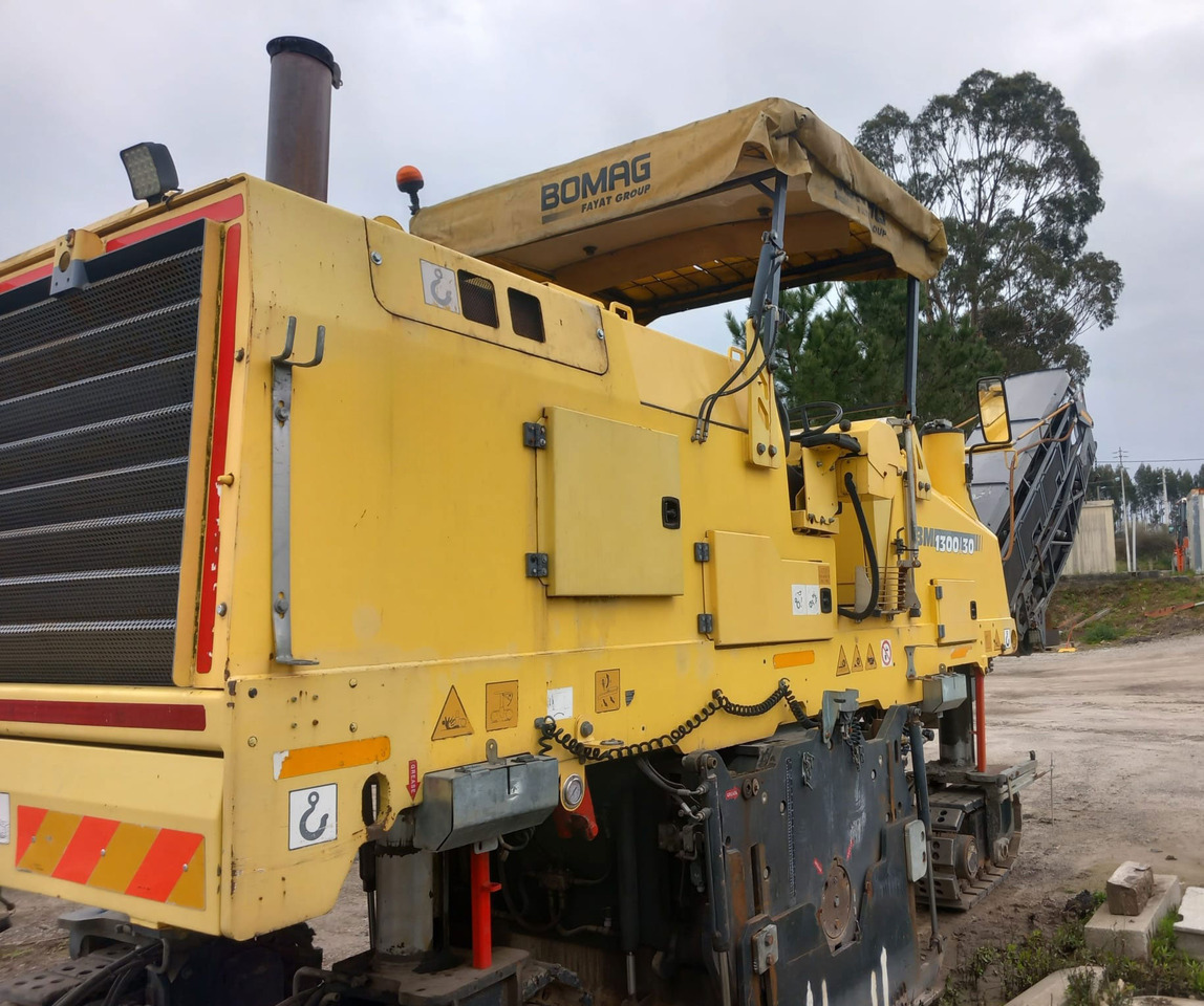 Bomag BM 1300/30 - Fraiseuse à froid: photos 3 Bomag BM 1300/30 - Fraiseuse à froid: photos 3