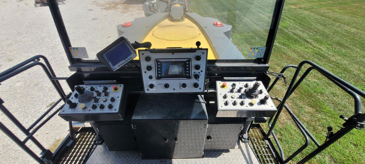 Bomag BM 2000/75 - Fraiseuse à froid: photos 5 Bomag BM 2000/75 - Fraiseuse à froid: photos 5