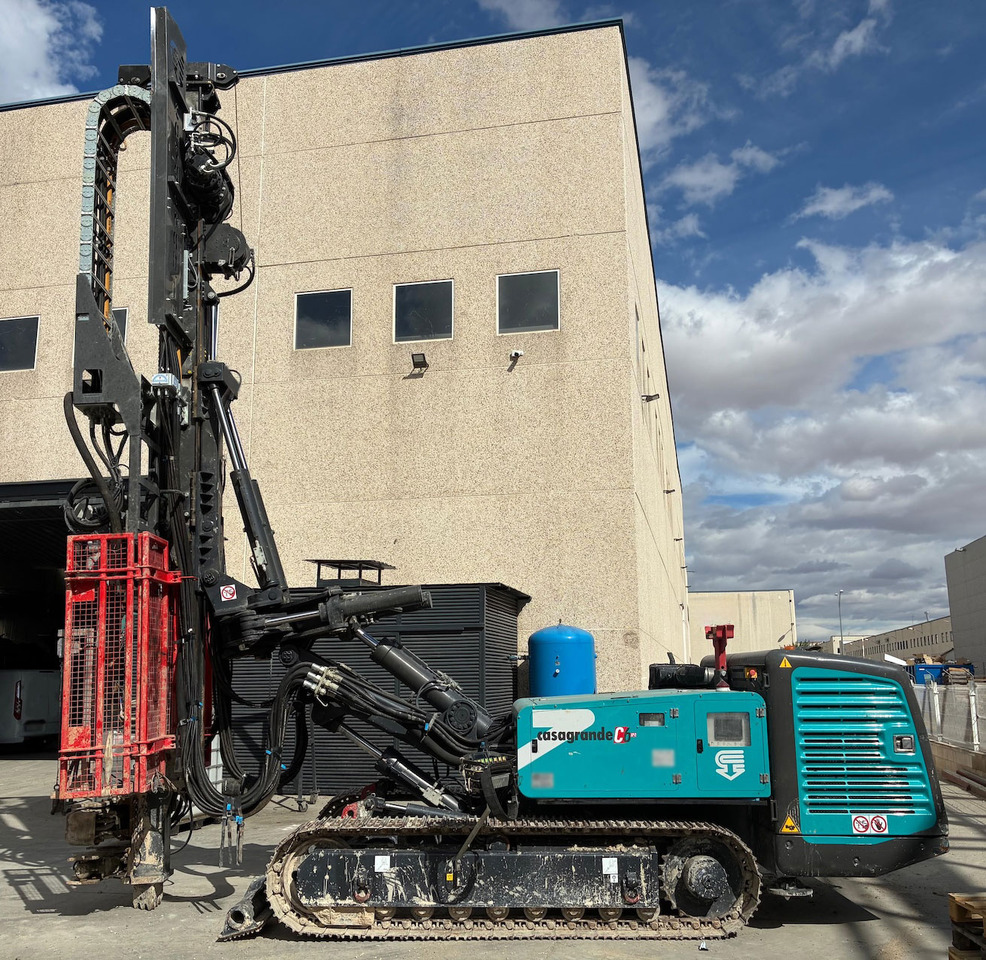 Casagrande C6 XP-2 - Mât de battage: photos 2 Casagrande C6 XP-2 - Mât de battage: photos 2